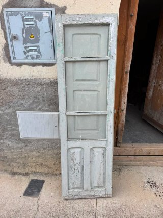 Puertas y ventanas antiguas