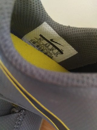 Zapatillas fútbol Nike Talla 26