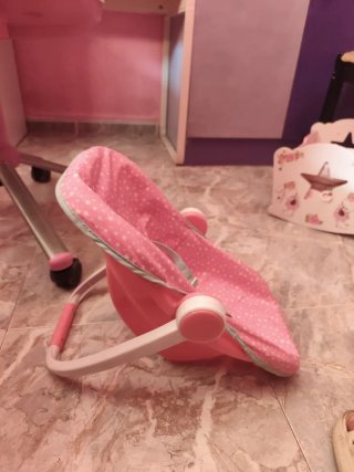Transportín rosa para muñecas con estrellas