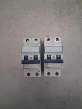 Conjunto Eléctrico Interruptores y Fusibles