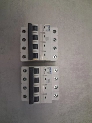 Conjunto Eléctrico Interruptores y Fusibles