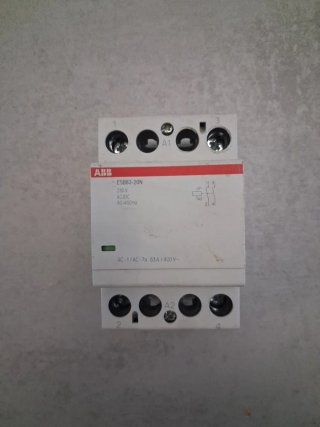 Conjunto Eléctrico Interruptores y Fusibles