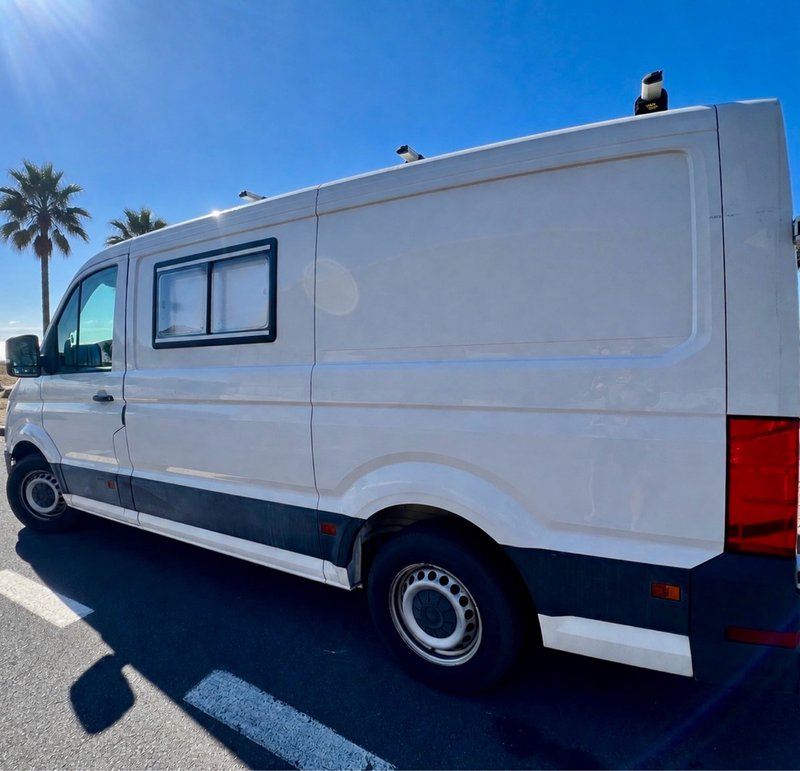 Furgoneta Volkswagen Crafter Camper como nueva - foto 1