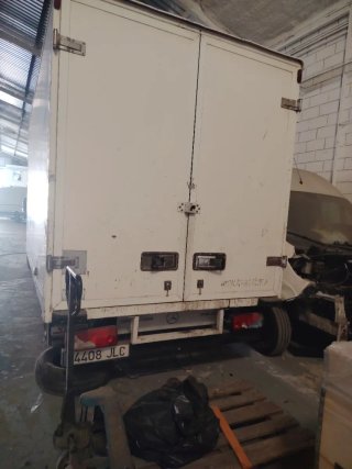 Camión compacto de transporte