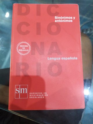 Diccionario de sinónimos y antónimos del españo...