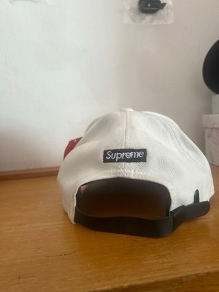 Gorra Supreme Esqueleto Blanca Negra