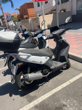 Kymco Agility 125 Scooter