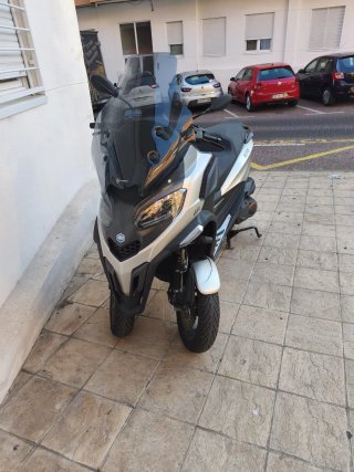 Piaggio MP3 Trike Negro/Plateado