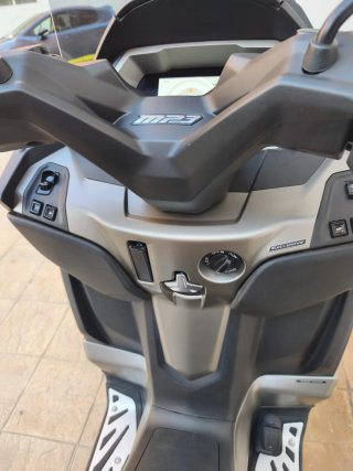 Piaggio MP3 Trike Negro/Plateado
