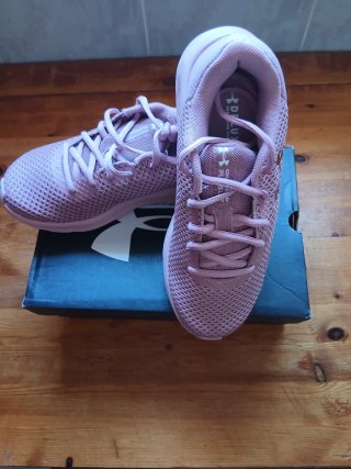 Under Armour Charged Pursuit 3 Talla 36.5