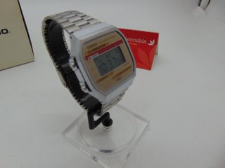 Reloj Casio Dorado y Plateado con Caja (183026)