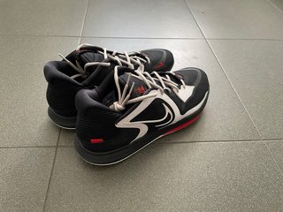 Nike Kyrie Low Talla 47.5