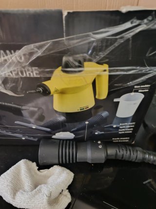 Limpiador a vapor amarillo