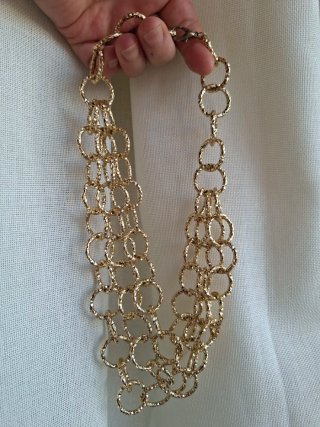 Collana a catena dorata