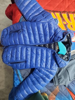Ropa varia con poco uso o sin estrenar .18 a 36 m