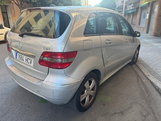 Mercedes-Benz Clase B 2011 en buen estado .
