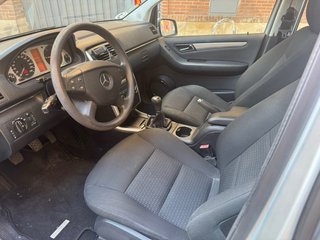 Mercedes-Benz Clase B 2011 en buen estado .