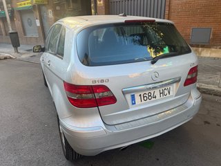 Mercedes-Benz Clase B 2011 en buen estado .