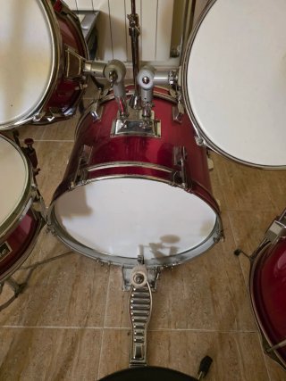 Batería acústica infantil.