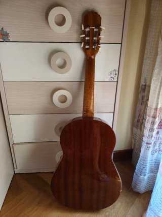 Guitarra Cadete Enrique Keller