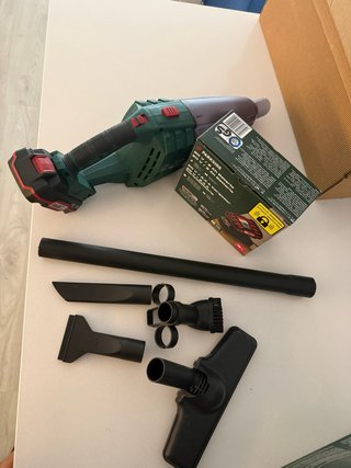 Aspirador recargable de mano