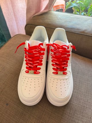 Nike Air Force 1 x Supreme Rojas Blancas