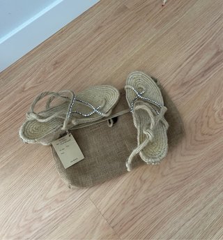 Alpargatas Deco's Beige/Plata Talla 40