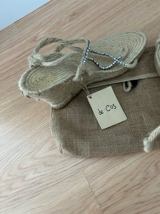 Alpargatas Deco's Beige/Plata Talla 40