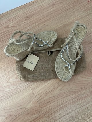 Alpargatas Deco's Beige/Plata Talla 40