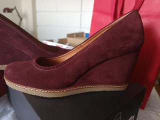Zapatos Leygus ante cuña burdeos