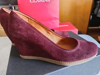 Zapatos Leygus ante cuña burdeos
