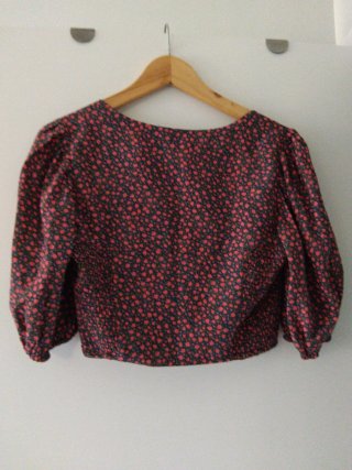 Top Zara corto floral M
