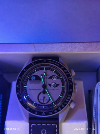 Reloj Swatch Moonswatch Mission to Earthphase