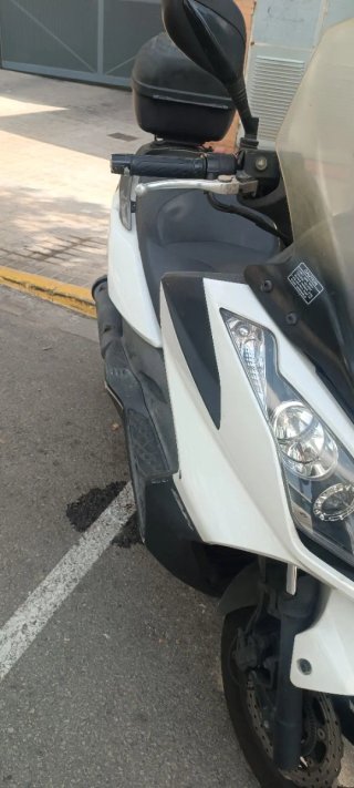 Kymco Superdink 125cc Maxi Scooter