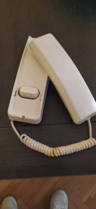 Telefonillo de pared crema