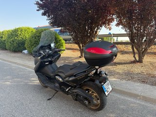 Yamaha TMAX 530 black max