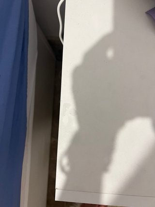 Mesitas de noche blancas con luz