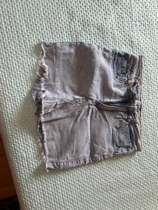 Falda pantalón vaquera desgastada