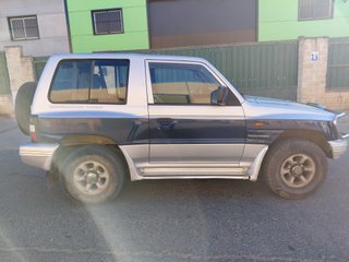 Mitsubishi Montero 3 puertas