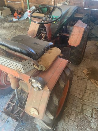 Tractor agrícola