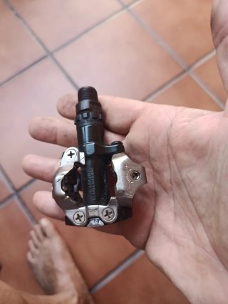 Pedales Shimano PD-M520