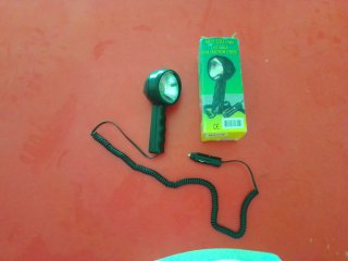 Linterna para coche con cable y enchufe