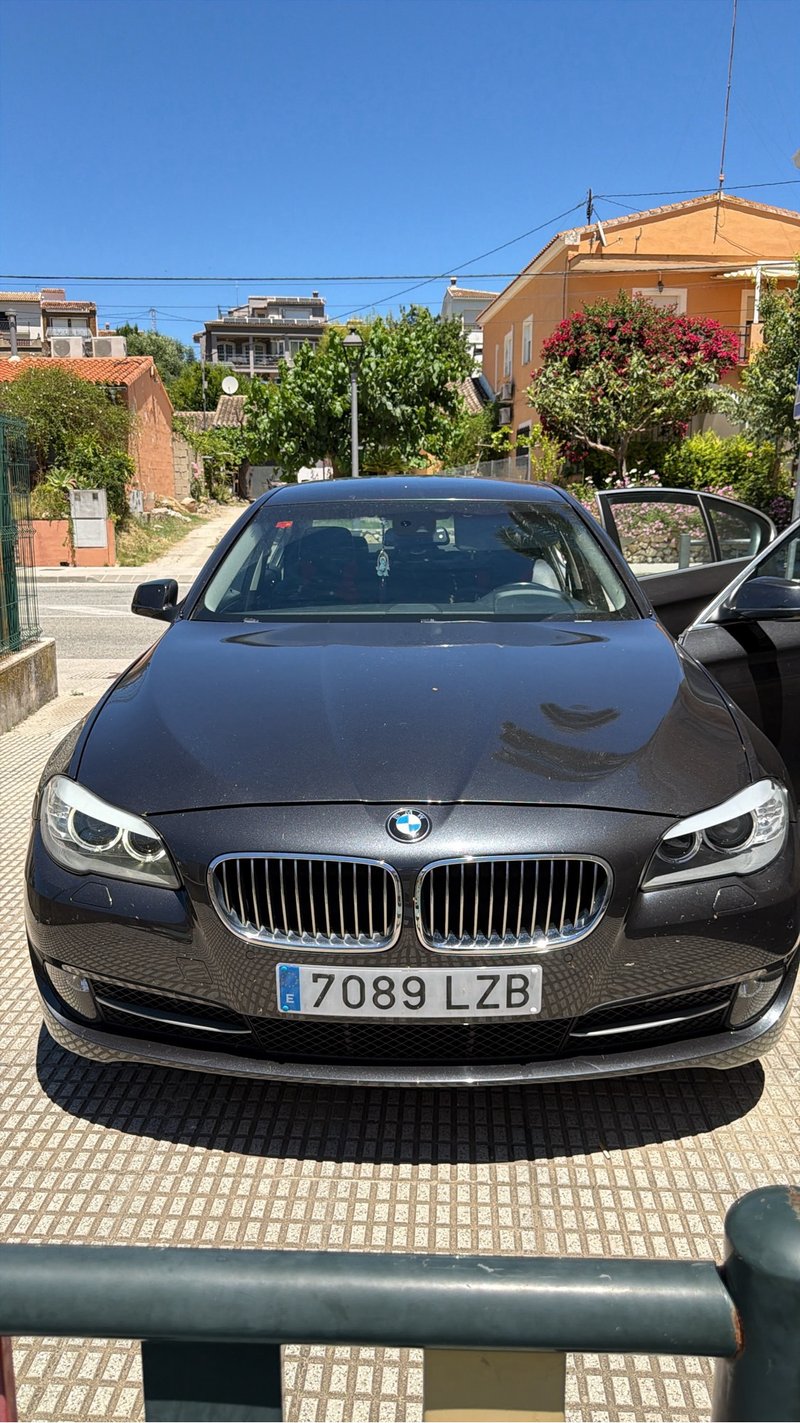 BMW Serie 5 2011 - foto 1