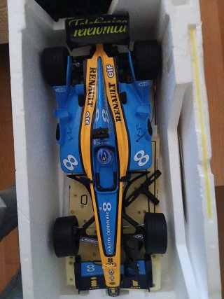 Coche RC Renault F1 Team Nikko