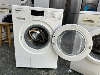 Lavadora Miele PowerWash 8KG