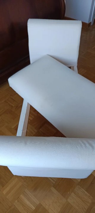Banco crema para pie de cama o recibidor