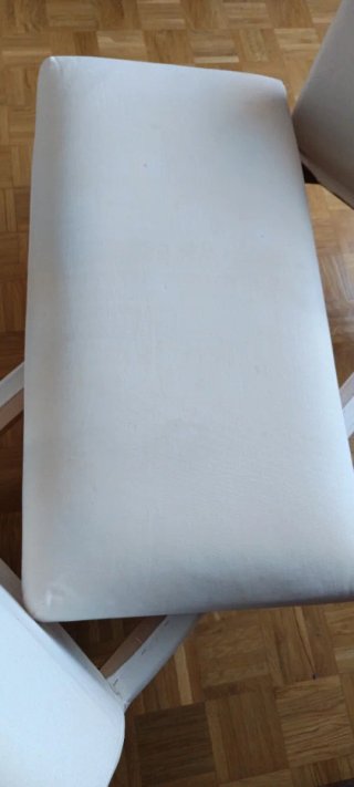 Banco crema para pie de cama o recibidor