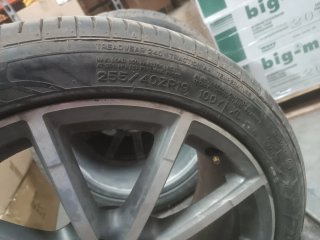 Juego de ruedas y llantas audi