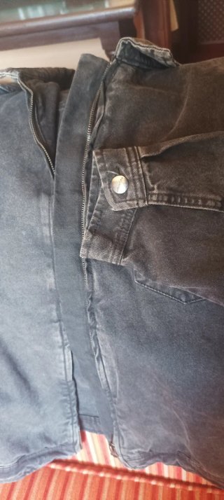 Cazadora Pull&Bear gris oscura Muy buen estado