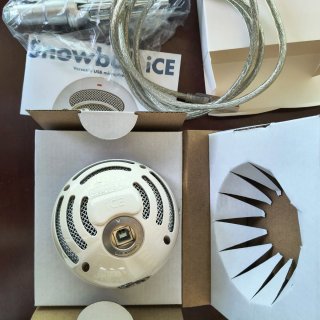 Micrófono Blue Snowball iCE y stand para micro